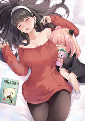 Rule 34 | 2girls, anya (spy x family), black hair, blush, breasts, earrings, closed eyes, highres, jewelry, konka, long hair, lying, mother and daughter, multiple girls, open mouth, pantyhose, pink hair, sleeping, spy x family, stuffed animal, stuffed toy, yor briar
