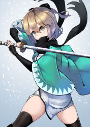 1girl bad_id bad_pixiv_id black_bow black_scarf black_thighhighs blonde_hair bow fate_(series) hair_between_eyes hair_bow haori highres holding holding_sword holding_weapon japanese_clothes katana kimono koha-ace kuronosu_(yamada1230) okita_souji_(fate) okita_souji_(koha-ace) scarf scarf_over_mouth short_hair short_kimono short_shorts shorts solo standing sword thighhighs weapon white_kimono yellow_eyes zettai_ryouiki