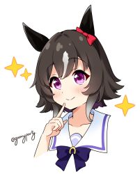 Rule 34 | 1girl, alternate hair color, animal ears, black hair, blush, bow, closed mouth, cropped shoulders, curren chan (umamusume), ear bow, goom (goomyparty), gradient hair, hairband, hand up, highres, horse ears, index finger raised, multicolored hair, purple eyes, sailor collar, short hair, simple background, solo, sparkle, twitter username, umamusume, white background