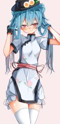 Rule 34 | 1girl, absurdres, black hat, blue hair, blush, china dress, chinese clothes, closed mouth, double bun, dress, food, food print, fruit, hair between eyes, hair bun, hat, highres, hinanawi tenshi, holding, holding own hair, long hair, peach, peach print, pink background, red eyes, short sleeves, simple background, smile, solo, thighhighs, touhou, tsune (tune), white dress, white thighhighs