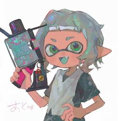 Rule 34 | .52 gal (splatoon), 1boy, commentary request, eyebrow cut, fang, green eyes, green hair, gun, highres, holding, holding gun, holding weapon, inkling, inkling boy, inkling player character, male focus, miko (15476997), nintendo, open mouth, pointy ears, short hair, simple background, smile, solo, splatoon (series), splatoon 3, standing, tentacle hair, upper body, weapon, white background