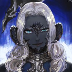 Rule 34 | &gt;:), 1girl, au ra, blue background, blue eyes, colored skin, commentary, dragon horns, final fantasy, final fantasy xiv, frischenq, grey skin, horn ornament, horn ring, horns, long hair, looking at viewer, portrait, sadu dotharl, scales, signature, silver hair, smirk, solo, staff, v-shaped eyebrows, wavy hair