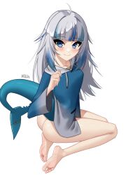 Rule 34 | 1girl, absurdres, ass, barefoot, blue eyes, blush, feet, fins, fish tail, gawr gura, grey hair, highres, hololive, hololive english, long hair, looking at viewer, multicolored hair, no panties, shark tail, smile, soles, streaked hair, tail, toes, virtual youtuber, x xith x