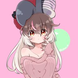 Rule 34 | 1girl, animal ears, bare shoulders, bat ears, bat girl, brown eyes, brown hair, brown long-eared bat (kemono friends), closed mouth, cthun n, extra ears, grey hair, highres, kemono friends, kemono friends v project, long hair, looking at viewer, pink sweater, simple background, solo, sweater, virtual youtuber