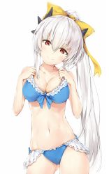 Rule 34 | 1girl, bikini, blue bikini, blush, bow, breasts, cleavage, collarbone, cowboy shot, fate/grand order, fate (series), frilled bikini, frills, hair between eyes, hair bow, head tilt, highres, kiyohime (fate), kiyohime (fate/grand order), kiyohime (swimsuit lancer) (fate), kiyohime (swimsuit lancer) (third ascension) (fate), long hair, looking at viewer, medium breasts, navel, ponytail, red eyes, silver (chenwen), silver hair, simple background, smile, solo, swimsuit, white background, yellow eyes