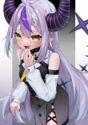 Rule 34 | 1girl, ascot, bare shoulders, black horns, black nails, braid, braided bangs, detached sleeves, dot keter, fang, grey hair, hololive, horns, la+ darknesss, la+ darknesss (1st costume), long hair, multicolored hair, pointy ears, purple hair, skin fang, solo, streaked hair, striped horns, virtual youtuber, yellow ascot