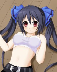 Rule 34 | 10s, 1girl, belt, black hair, blush, bow, breasts, d:, embarrassed, female focus, hair bow, hair ornament, highres, kami jigen game neptune v, long hair, looking at viewer, midriff, navel, neptune (series), noire (neptunia), open mouth, red eyes, sarvuant, solo, tank top, twintails, very long hair