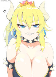 Rule 34 | 1girl, bare shoulders, black dress, blonde hair, blue eyes, boca, bowsette, breasts, collar, crown, dress, earrings, hair between eyes, highres, horns, jewelry, large breasts, long hair, looking at viewer, mario (series), mole, mole on breast, new super mario bros. u deluxe, nintendo, parted lips, ponytail, sharp teeth, smug, spiked collar, spikes, strapless, strapless dress, super crown, teeth, twitter username, upper body, white background