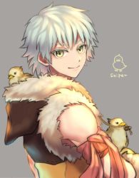 Rule 34 | 1boy, armband, bird, brown shirt, character name, chick, closed mouth, commentary request, fur-trimmed shirt, fur trim, green eyes, grey background, hooded shirt, looking at viewer, looking to the side, male focus, misuguu, ragnarok online, shirt, short hair, simple background, sleeveless, sleeveless shirt, smile, sniper (ragnarok online), solo, two-tone shirt, upper body, white hair, yellow shirt