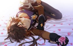 Rule 34 | 1boy, bed, black gloves, black hair, blurry, blurry background, brown hair, chisuke 1104, closed mouth, collar, collared shirt, earrings, flower, formal, genshin impact, gloves, hair between eyes, jacket, jewelry, long hair, long sleeves, looking at viewer, lying, male focus, multicolored hair, on side, petals, ponytail, rose, rose petals, shirt, simple background, single earring, smile, solo, suit, white background, yellow eyes, zhongli (genshin impact)