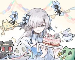 Rule 34 | 1girl, anniversary, blue dress, blue flower, blue hair, cake, creature, cup, decorations, dress, familiar, flower, food, grey eyes, grey hair, hair flower, hair ornament, hair over one eye, isekai joucho, kamitsubaki studio, long sleeves, looking at viewer, multicolored hair, party popper, rurisuzume dai, smile, solo, teacup, two-tone dress, two-tone hair, upper body, virtual youtuber, white dress