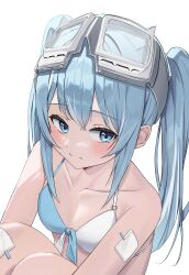 1girl absurdres arahashi_tabi bandaid bandaid_on_knee bandaid_on_leg bandaid_on_shoulder bare_shoulders bikini blue_bikini blue_eyes blue_hair breasts closed_mouth collarbone front-tie_bikini_top front-tie_top goggles goggles_on_head highres hwanhee knees_up multicolored_bikini multicolored_clothes sidelocks simple_background small_breasts solo stellive string_bikini swimsuit twintails two-tone_bikini virtual_youtuber white_background white_bikini