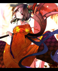 Rule 34 | 1girl, alternate costume, asymmetrical wings, bare shoulders, barefoot, black hair, female focus, flower, hair flower, hair ornament, houjuu nue, japanese clothes, kimono, letterboxed, looking at viewer, red eyes, shiina shian, short hair, smile, solo, touhou, wings