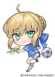Rule 34 | 1girl, ahoge, artoria pendragon (fate), artoria pendragon (swimsuit archer) (fate), ball, blonde hair, blue bow, blue shirt, bow, braid, chibi, closed mouth, fate/grand order, fate (series), from behind, green eyes, hair between eyes, hair bow, holding, holding water gun, kneehighs, looking at viewer, looking back, nipi27, official art, shirt, sidelocks, simple background, smile, soccer ball, socks, water gun, white background, white socks