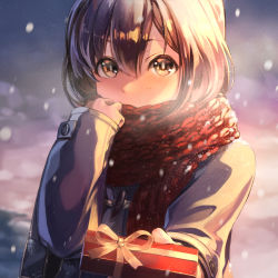 Rule 34 | 1girl, bag, blurry, blush, bow, box, breath, brown eyes, brown hair, buttons, coat, covered mouth, depth of field, gift, gift box, hair between eyes, holding, holding gift, hyp, incoming gift, long sleeves, looking at viewer, original, outstretched arm, red scarf, ribbon, scarf, shade, shoulder bag, snow, snowing, solo, unzipped, upper body, valentine, winter, winter clothes, yellow bow, yellow ribbon