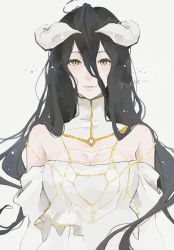 Rule 34 | 1girl, albedo (overlord), bare shoulders, black hair, breasts, cleavage, demon girl, detached collar, dress, hair between eyes, horns, light smile, long hair, looking at viewer, off-shoulder dress, off shoulder, overlord (maruyama), pale skin, simple background, slit pupils, solo, strapless, strapless dress, tae, upper body, very long hair, white background, white dress, yellow eyes