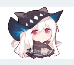 Rule 34 | 1girl, :&lt;, arknights, black hat, black jacket, chibi, chinese text, grey background, hair between eyes, hat, jacket, long hair, looking at viewer, red eyes, renren, simple background, skadi (arknights), solo, translation request, two-tone background, white background, white hair
