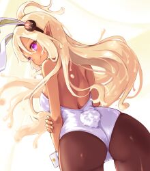 Rule 34 | 1girl, animal ears, arm at side, back, bare arms, bare shoulders, blonde hair, breasts, cameltoe, chocopla-chan, closed mouth, cowboy shot, dark-skinned female, dark skin, fake animal ears, fake tail, floating hair, from behind, hair between eyes, hairband, hand on own arm, highres, kuro (be ok), leotard, liquid hair, long hair, looking at viewer, looking back, medium breasts, narrow waist, pantyhose, pink eyes, playboy bunny, pointy ears, rabbit ears, rabbit tail, simple background, smile, solo, sound voltex, tail, turning head, white leotard, white wrist cuffs, wrist cuffs, yellow background