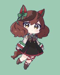 Rule 34 | 1girl, animal ears, black dress, blush, boots, bow, brown eyes, brown footwear, brown hair, brown shirt, chibi, closed mouth, commentary request, cross-laced footwear, diagonal-striped bow, dress, ear bow, full body, green background, green bow, highres, horse ears, horse girl, horse tail, juliet sleeves, lace-up boots, long sleeves, looking at viewer, multicolored hair, nice nature (umamusume), nozo (hitomiz), puffy sleeves, shirt, simple background, sleeves past wrists, solo, streaked hair, tail, twintails, umamusume