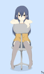 Rule 34 | 1girl, absurdres, arute arisu, blue background, blue hair, brown eyes, fairy tail, green eyes, hair between eyes, highres, long hair, looking at viewer, shorts, simple background, sitting, smile, solo, thighhighs, wendy marvell