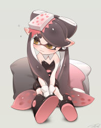 Rule 34 | 1girl, :3, bare shoulders, between legs, black footwear, black hair, black jumpsuit, blush, boots, bow-shaped hair, callie (splatoon), closed mouth, collar, detached collar, dot nose, earrings, gloves, gradient background, gradient hair, hand between legs, highres, hoop earrings, inkling, jewelry, jumpsuit, looking to the side, mole, mole under eye, multicolored hair, nintendo, on pillow, pillow, pink hair, pointy ears, puchiman, short jumpsuit, signature, sitting, sleepy, solo, splatoon (series), splatoon 1, squeans, star-shaped pupils, star (symbol), suction cups, swept bangs, symbol-shaped pupils, tentacle hair, thick eyebrows, twintails, two-tone hair, white collar, white gloves, yellow eyes