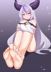 Rule 34 | 1girl, absurdres, bare legs, bare shoulders, barefoot, crossed arms, demon girl, demon horns, feet, highres, hololive, horns, la+ darknesss, long hair, looking at viewer, pointy ears, silver hair, smile, soles, thighs, toes, virtual youtuber, yellow eyes