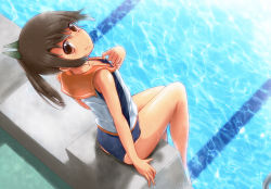 Rule 34 | 10s, 1girl, asahi (ge nyu), brown eyes, brown hair, from above, from behind, highres, i-401 (kancolle), kantai collection, looking at viewer, ponytail, pool, sailor collar, school swimsuit, short hair, short ponytail, sitting, smile, soaking feet, solo, swimsuit, swimsuit under clothes, tan, water, wet