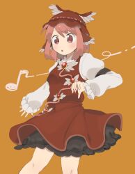 Rule 34 | 1girl, animal ears, bird ears, blush, brown background, brown dress, brown hat, citrus (place), collared shirt, dress, eighth note, feet out of frame, frilled sleeves, frills, hat, highres, long sleeves, musical note, mystia lorelei, open mouth, pink eyes, pink hair, shirt, short hair, simple background, sleeve garter, solo, touhou, white shirt, winged hat
