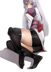 Rule 34 | 1girl, absurdres, ass, bike shorts, black thighhighs, borrowed character, feet, highres, japanese clothes, kimono, long hair, looking at viewer, no shoes, original, red eyes, silver hair, sitting, solo, thighhighs, tsuru-chan, yomu (sgt epper)
