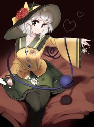 Rule 34 | 1girl, :&gt;, absurdres, ahoge, black hat, black pantyhose, blouse, bow, breasts, brown background, chrysanthemum, closed mouth, collarbone, commentary request, dark background, eyeball, falling petals, flower, frilled shirt collar, frills, gradient background, green eyes, green skirt, hat, hat bow, hat flower, heart, heart of string, highres, housulu, knife, komeiji koishi, medium breasts, on bed, outstretched arm, pantyhose, petals, petticoat, red flower, shadow, shirt, short hair, silver hair, sitting, skirt, smile, solo, third eye, touhou, white flower, wide sleeves, yellow bow, yellow shirt