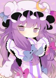 Rule 34 | 1girl, bad id, bad tumblr id, blue bow, blue ribbon, blush, bow, capelet, chibi, crescent, crescent hair ornament, hair ornament, hair ribbon, hat, hat ribbon, kyoneko, kyou (nekoneko), long hair, looking at viewer, mob cap, patchouli knowledge, pink bow, pink ribbon, purple eyes, purple hair, ribbon, simple background, solo, striped, touhou, very long hair