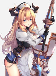 Rule 34 | 1girl, armor, blonde hair, blue eyes, blush, breasts, chain, cleavage, draph, dress, gloves, granblue fantasy, hat, highres, holding, holding polearm, holding spear, holding weapon, horns, large breasts, long hair, looking at viewer, pointy ears, polearm, razia, simple background, solo, spear, thighhighs, very long hair, weapon, ym (distance819)