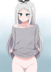 Rule 34 | 1girl, bare shoulders, blend s, blue eyes, blush, bottomless, cleft of venus, clothes lift, genderswap, genderswap (mtf), green eyes, grey hair, grey shirt, hairband, kanzaki hideri, lifting own clothes, long hair, pussy, shirt, shirt lift, sleeves past wrists, smile, solo