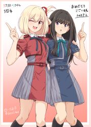 Rule 34 | 2girls, arm around shoulder, belt, black hair, black socks, blonde hair, blue belt, blue dress, bob cut, commentary request, diesel-turbo, dress, hair ribbon, hand on another&#039;s shoulder, highres, index finger raised, inoue takina, long hair, looking at another, lycoris recoil, lycoris uniform, multiple girls, nishikigi chisato, one eye closed, pleated dress, purple eyes, red belt, red dress, red eyes, red ribbon, ribbon, short hair, short sleeves, smile, socks, translated, two-tone dress