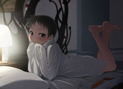 Rule 34 | 1boy, agemono, bad id, bad pixiv id, bare legs, barefoot, black eyes, black hair, blush, child, darkness, dress shirt, feet, fullmetal alchemist, indoors, lamp, long sleeves, looking at viewer, lying, male focus, on bed, on stomach, pillow, pride (fma), red eyes, selim bradley, shirt, sleeves past wrists, smile, solo, spoilers